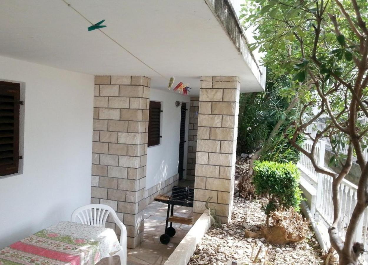 Ria 2 Apartman Baska Voda